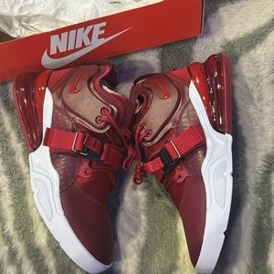 Nike Air Force 270 Size 11 New with damaged box